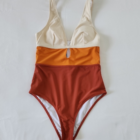 Cupshe Vibrant Cream and Orange One Piece Swimsuit - Picture 1 of 6